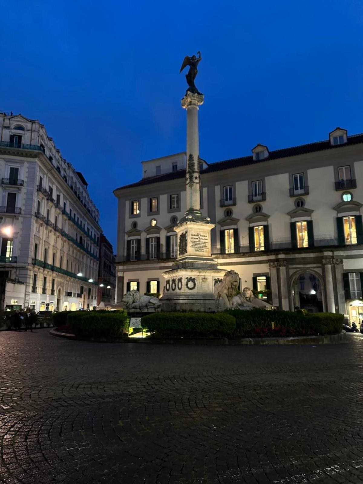 Bella Chiaia * Naples